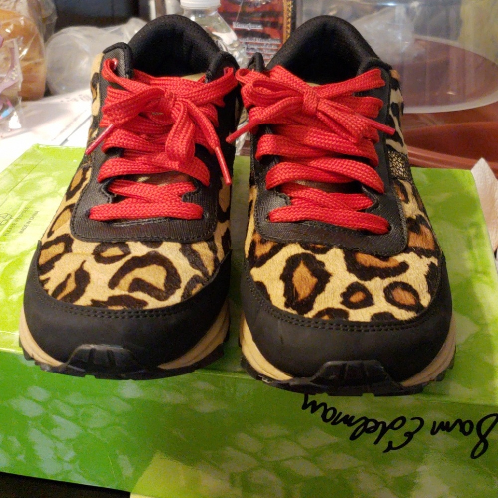 Sneakers